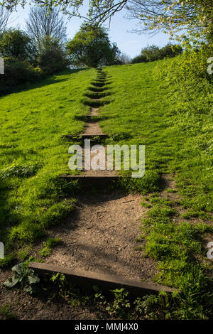 Le fasi che portano il monte di Rayleigh nella città mercato di Rayleigh Essex, UK. Foto Stock