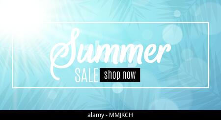 Pubblicità banner web per la vendita di estate. Testo in cornice bianca. Bokeh di abbagliamento. Silhouette di una Palma foglie. Raggi di sole. La calligrafia e scritte. Offerte Illustrazione Vettoriale