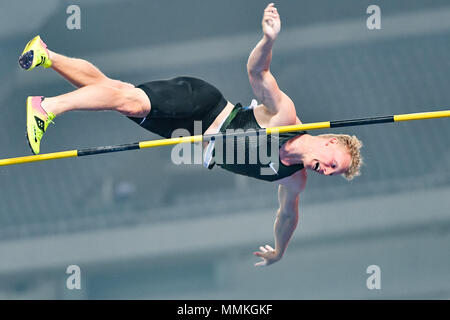 Shanghai, Cina. Il 12 maggio 2018. Menno Vloon (NED) in azione durante il 2018 Shanghai IAAF Diamond League: uomini Pole Vault a Shanghai Stadium Sabato, 12 maggio 2018. SHANGHAI, Cina. Credito: Taka G Wu Credito: Taka Wu/Alamy Live News Foto Stock