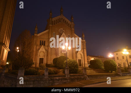 La bellissima Pieve di Soligo, una cittadina di origine veneziana nella regione Veneto, Italia Foto Stock