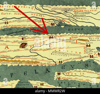 . Inglese: intaglio dalla Tabula Peutingeriana, 1-4secolo CE. Edizione Facsimile da Conradi Millieri, 1887/1888; la freccia rossa mostra Tabula Peutingeriana posti nella moderna Bulgaria; sulla mappa: Ancialis ; nella moderna Bulgaria: città di Pomorie Deutsch: Ausschnitt aus der Tabula Peutingeriana; Orte und Stationen auf der Tabula Peutingeriana im heutigen Bulgarien; der rote Pfeil auf der Karte zeigt: Ancialis ; im heutigen Bulgarien: Stadt Pomorie Български: Изрез от Пойтингеровата карта; Места на Пойтингеровата карта намиращи се в днешна България; червенате стрела на картата показва: Ancialis ; в днешн Foto Stock