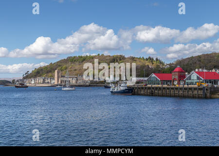 Waterfront e il porto di Oban, una città e porto di Argyll and Bute, Scozia occidentale e il gateway Ebridi Foto Stock