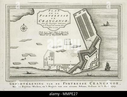 . Nederlands: Plattegrond van het fort te Cranganor. Plan de la Forteresse de Cranganor / Avec ses Ouvrages extérieurs. Grondtékening van de Fortresse Cranganor, / Met de Buyten-Werken, en 't progetto van een Nieuwe Schans, Gedaan in 't Jaar 1709. De datering van de situatie è 1709, maar de plattegrond è opgenomen in Du Bois" "Histoire Générale des Voyages' uit 1752. De afbeelding komt overeen grotendeels incontrato Valentyn, 'Oud en Nieuw-Oostindiën', deel Vb, II, na p. 10. Cfr. Koninklijke Bibliotheek, Den Haag, inv. nr. 185 un 5, deel Vb, II, na p. 10 en Scheepvaartmuseum, Amsterdam, inv. nr. SNSM Foto Stock