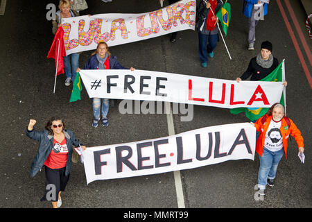 I manifestanti chiedono ex presidente brasiliano Luiz Inacio "" di Lula da Silva essere liberato dal carcere a TUC marzo e rally, 12 maggio 2018. Foto Stock