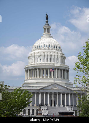 Washington, Distretto di Columbia, Stati Uniti d'America. 11 Maggio, 2018. Molto ad alta risoluzione foto di stock della parte anteriore orientale del Campidoglio degli Stati Uniti in Washington, DC il Venerdì, 11 Maggio 2018.Credit: Ron Sachs/CNP Credito: Ron Sachs/CNP/ZUMA filo/Alamy Live News Foto Stock