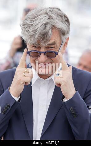 Cannes, Francia. 13 Maggio, 2018. Cannes, Francia. 13 maggio 2018. Wim Wenders Ettore un uomo della sua Parola, Photocall. Il 71° Festival di Cannes Cannes, Francia 13 maggio 2018 Dja1161 71 St Cannes Film Festival Credito: Allstar Picture Library/Alamy Live News Foto Stock