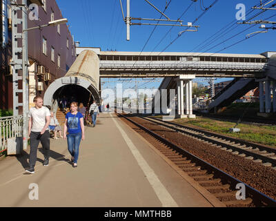 Skhodnya, Russia - 09 Maggio. 2018. Stazione ferroviaria Skhodnya Foto Stock