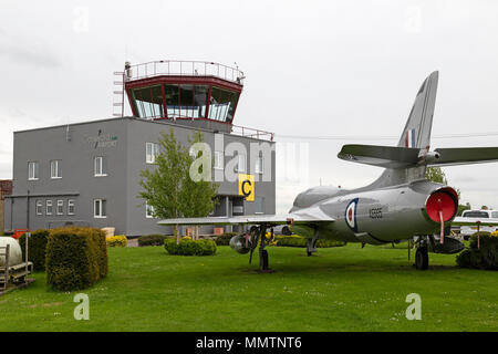 La torre di controllo a Cotswold Kemble Aeroporto di Gloucestershire, Inghilterra. Foto Stock