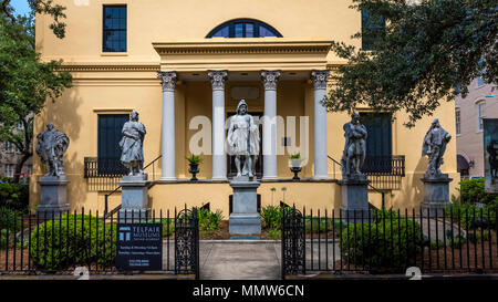 Giugno 28, 2017 - Savannah in Georgia - La parte anteriore del Telfair Museum of Art nel centro storico di Savannah in Georgia Foto Stock