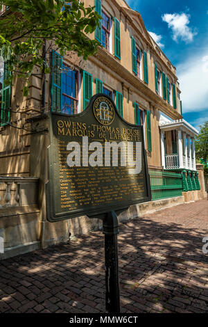 Giugno 28, 2017 - Owens-Thomas House a Savannah, Georgia, sito di dove il marchese de Lafayette ha visitato e ha parlato sul dipinto di bianco di portico sul cinquantesimo anniversario dell'America nel 1825 Foto Stock