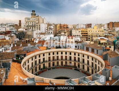 Antenna vista panoramica della città vecchia di Valencia dalla torre di Santa Caterina, Spagna Foto Stock