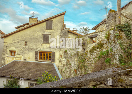 Saint-Nazaire-en-Royans una piccola cittadina francese nel Auvergne-Rhône-Alpes regione Frence Viaggi Foto Stock