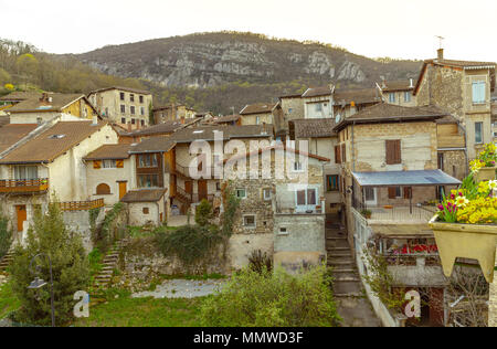 Saint-Nazaire-en-Royans una piccola cittadina francese nel Auvergne-Rhône-Alpes regione Frence Viaggi Foto Stock