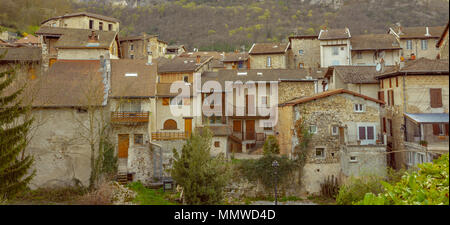 Saint-Nazaire-en-Royans una piccola cittadina francese nel Auvergne-Rhône-Alpes regione Frence Viaggi Foto Stock