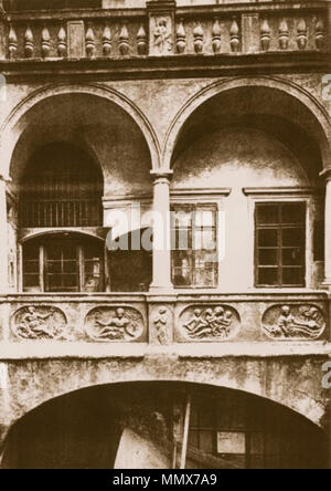 . Čeština: Arkáda ve dvoře renesančního Melantrichova domu čp. 471, zbořeného v r. 1893 . 1893. Jind?ich Eckert (1833-1905) nomi alternativi Heinrich Eckert Descrizione fotografo ceca Data di nascita e morte 22 Aprile 1833 28 febbraio 1905 Luogo di nascita e morte Praga Praga posizione Lavoro Praga, Boemia… competente controllo : Q1689535 VIAF:?ISNI 72853304:?0000 0000 6861 5562] ULAN:?500349765 LCCN:?n85357675 GND:?1037092813 WorldCat Eckert10 Foto Stock