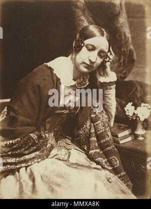 . Inglese: Calotype fotografia di Elizabeth Rigby (successivamente Elizabeth, Lady Eastlake). [Miss Elizabeth Rigby]; Hill & Adamson, scozzese, attivo 1843 - 1848; 1844 - 1845; salati della carta da stampa di un negativo Calotype; immagine: 21 x 15,9 cm (8 1/4 x 6 1/4 in.), il Monte: 35,9 x 27,5 cm (14 1/8 x 10 13/16 in.); 84.XP.460.7 Elizabeth Eastlake c1847 Foto Stock