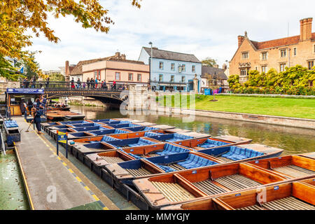 Sterline lungo il fiume Cam cambridge Foto Stock