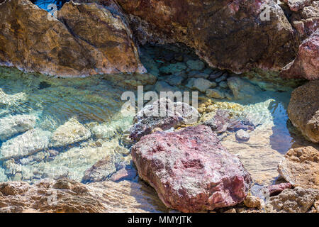 Toiny naturale di costa pozze di marea in st barts Foto Stock