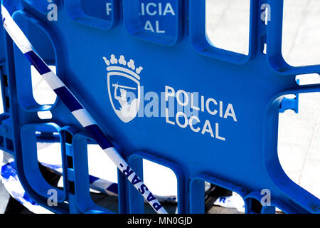 Velez. Barriere di polizia. Spagna. Foto Stock