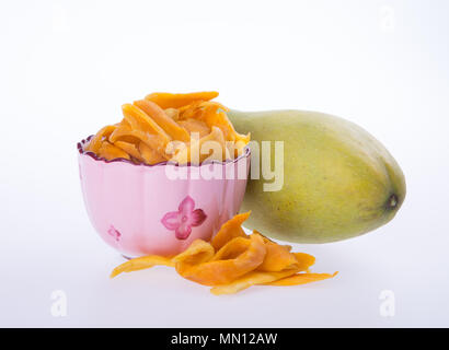 Mango Secco in ciotola o essiccato fette di mango Foto Stock