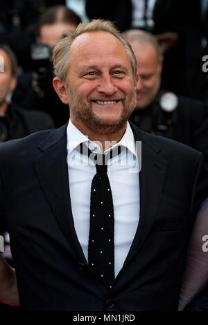 Cannes, Francia. 13 Maggio, 2018. Benoît Poelvoorde assiste lo screening di 'Sinchiostro o nuotare (Le Grand Bain)' durante la settantunesima annuale di Cannes Film Festival presso il Palais des Festivals il 13 maggio 2018 a Cannes, Francia Credito: BTWImages/Alamy Live News Foto Stock