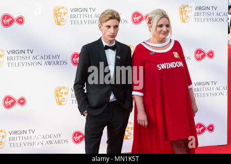 Londra, Regno Unito. 13 maggio 2018. Charlie Cooper e Daisy Cooper può frequentare la Vergine TV British Academy televisione cerimonia di premiazione presso la Royal Festival Hall. Credito: Wiktor Szymanowicz/Alamy Live News. Foto Stock