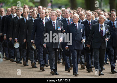 94ma Convention Annuale parata & Servizio della cavalleria combinato di vecchi compagni Association presso il Memoriale di cavalleria adiacente al palco per spettacoli in Hyde Park, Londra. Foto Stock