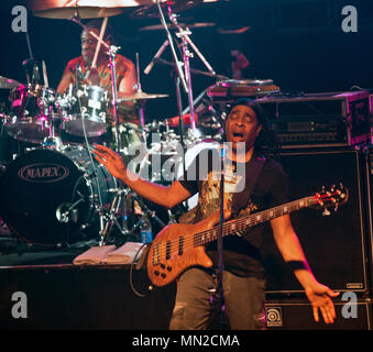 Doug Wimbish (bass) e volontà Calhoun (tamburi) da Living Colour Foto Stock