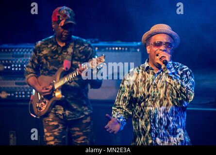 Corey Glover (voce) e Vernon Reid (chitarra), dal Living Colour Foto Stock