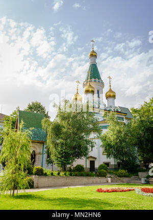 La Chiesa Russa o la chiesa di San Nicholas il Miracle-Maker in Sofia Bulgaria centro città Foto Stock