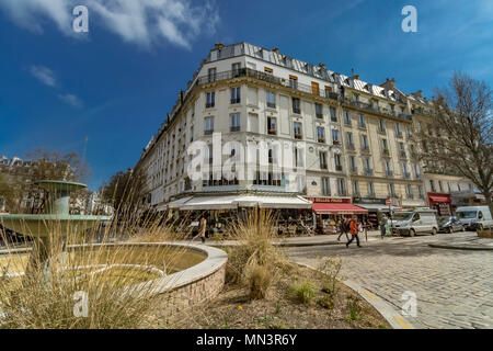 Fontaine Guy Lartigue , La place Georges-Moustaki alla fine di rue Mouffetard , paris , France Foto Stock