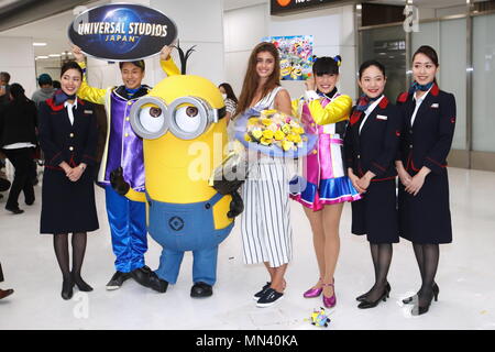 Chiba, Giappone. 14 maggio, 2018. Victoria's Secret modello Taylor Hill arriva all'Aeroporto Internazionale di Narita il 14 maggio 2018, Chiba, Giappone. Hill ha posato per le foto e ha firmato autografi per i fans al suo arrivo. Credito: Sho Tamura/AFLO/Alamy Live News Foto Stock