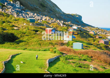 Isola di Portland. 14 maggio 2018. La settimana inizia con una chiara e soleggiato su Chesil Beach, isola di Portland Credit: stuart fretwell/Alamy Live News Foto Stock