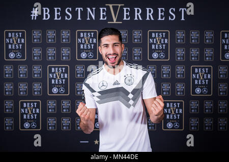 Emre può (Germania) nella parte anteriore della Coppa del Mondo il logo di Mercedes-Benz Generalsponsors (# mai migliore resto) Anteprima/Archive immagine: argomento del caderbekanntgabe su 15.05.2018- GES/calcio/DFB Commercializzazione giorno nel Filmstudios Babelsberg, Berlino, 07.11.2017 Calcetto: le attività di marketing del team nazionale tedesco, Berlino, 07 Novembre 2017 | Utilizzo di tutto il mondo Foto Stock