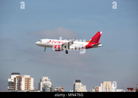 Sao Paulo, Sao Paulo, Brasile. 14 Maggio, 2018. Avianca Airlines operativo aereo all'Aeroporto di Congonhas in Sao Paulo, Brasile. Credito: Paulo Lopes/ZUMA filo/Alamy Live News Foto Stock