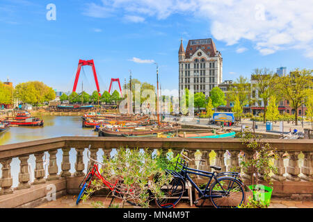 Vista della Oude Haven in Rotterdam da un balcone Foto Stock