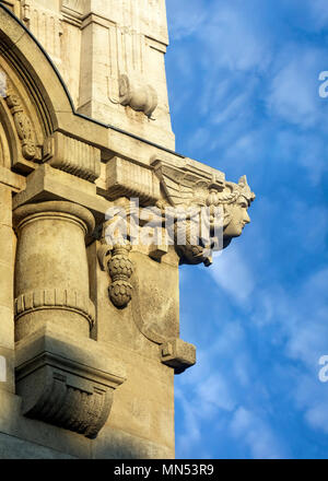 Dettaglio del Liszt Ferenc Music Academy facciata,dopo il 2013 la ristrutturazione,Budapest,Ungheria.Il conservatorio fondato su 1875. Foto Stock