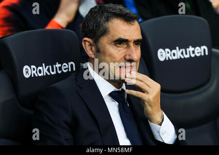 Ernesto Valverde allenatore del FC Barcelona prima del 2017/2018 LaLiga Santander Round 34 gioco tra FC Barcelona e Villarreal CF al Camp Nou il 9 maggio Foto Stock