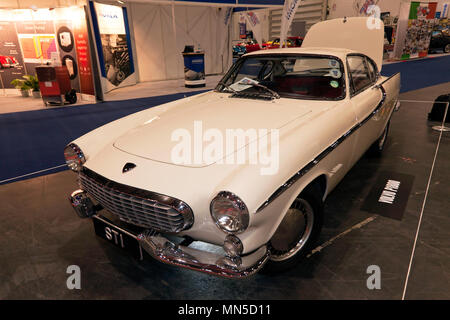 L'originale, completamente restaurato, 1961 Volvo P1800 che è stato utilizzato da Roger Moore nella serie TV di "Santo", al 2018 London Classic Car Show Foto Stock