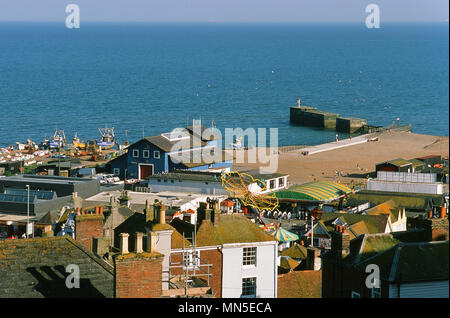 Hastings quartiere di pesca e porto, visto dal West Hill, East Sussex Regno Unito Foto Stock