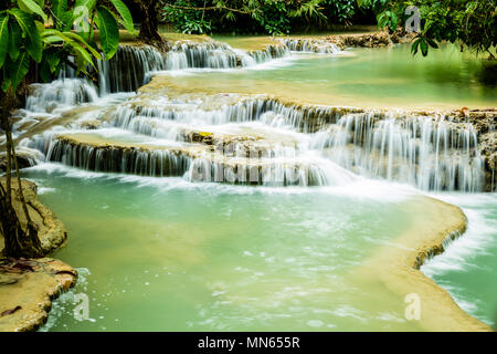 Kuang Si cascate, Luang Prabang, nel nord del Laos Foto Stock
