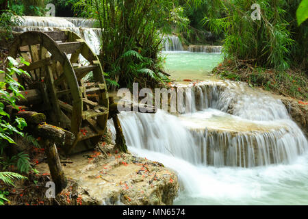 Kuang Si cascate, Luang Prabang, nel nord del Laos Foto Stock