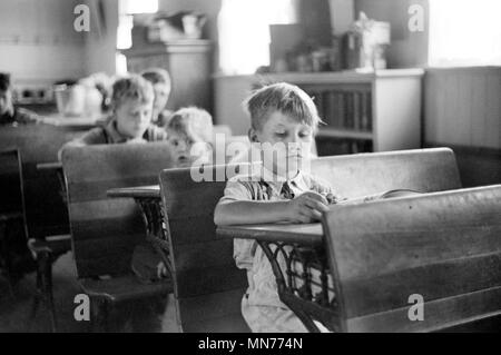 Gli studenti in auletta scuola rurale, Wisconsin, USA, John Vachon PER GLI STATI UNITI Amministrazione di reinsediamento, Settembre 1939 Foto Stock