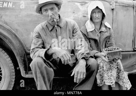 Frutta migranti lavoratori dall'Arkansas, Berrien County, Michigan, Stati Uniti d'America, John Vachon per la Farm Security Administration Luglio 1940 Foto Stock