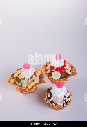 Ice Cream scoop o misti di gelato palline di gelato su sfondo Foto Stock
