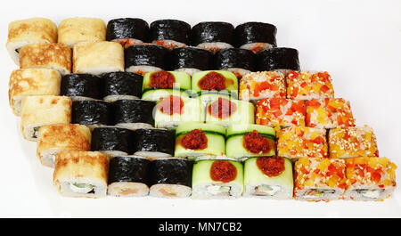 Set di rulli (Kyoto, rullo di pelle, Keiko, cetriolo rotolo, Sakura). Foto Stock