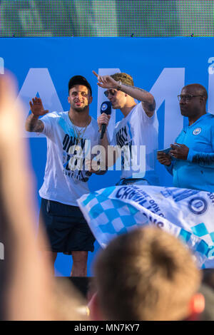 14 Maggio 2018 - Manchester City football club celebrano il loro Premier League vittoria in una sfilata per Manchester. Manchester banda base Blossoms eseguito anche per i fan. Foto Stock