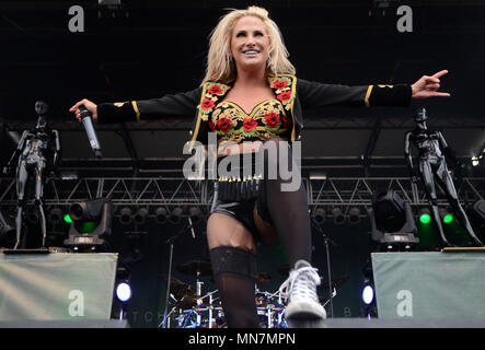 Il Somerset, Wisconsin, Stati Uniti d'America. Il 12 maggio 2018. Il cantante Heidi Pastore della banda Butcher neonati esegue durante l'invasione del nord Festival di musica nel Somerset, Wisconsin. Ricky Bassman/Cal Sport Media/Alamy Live News Foto Stock