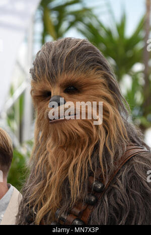 Cannes, Francia. 15 Maggio, 2018. 15 maggio 2018 - Cannes, Francia: Chewbecca assiste il 'Solo: una Star Wars Storia' photocall durante la settantunesima Cannes film festival. Credito: Fotografia Idealink/Alamy Live News Foto Stock