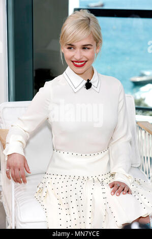 Cannes, Frankreich. 15 Maggio, 2018. Emilia Clarke assiste le donne Kering in Motion photocall durante la settantunesima annuale di Cannes Film Festival al Majestic Hotel su 15 Maggio, 2018 a Cannes, Francia Credito: Geisler-Fotopress/Alamy Live News Foto Stock